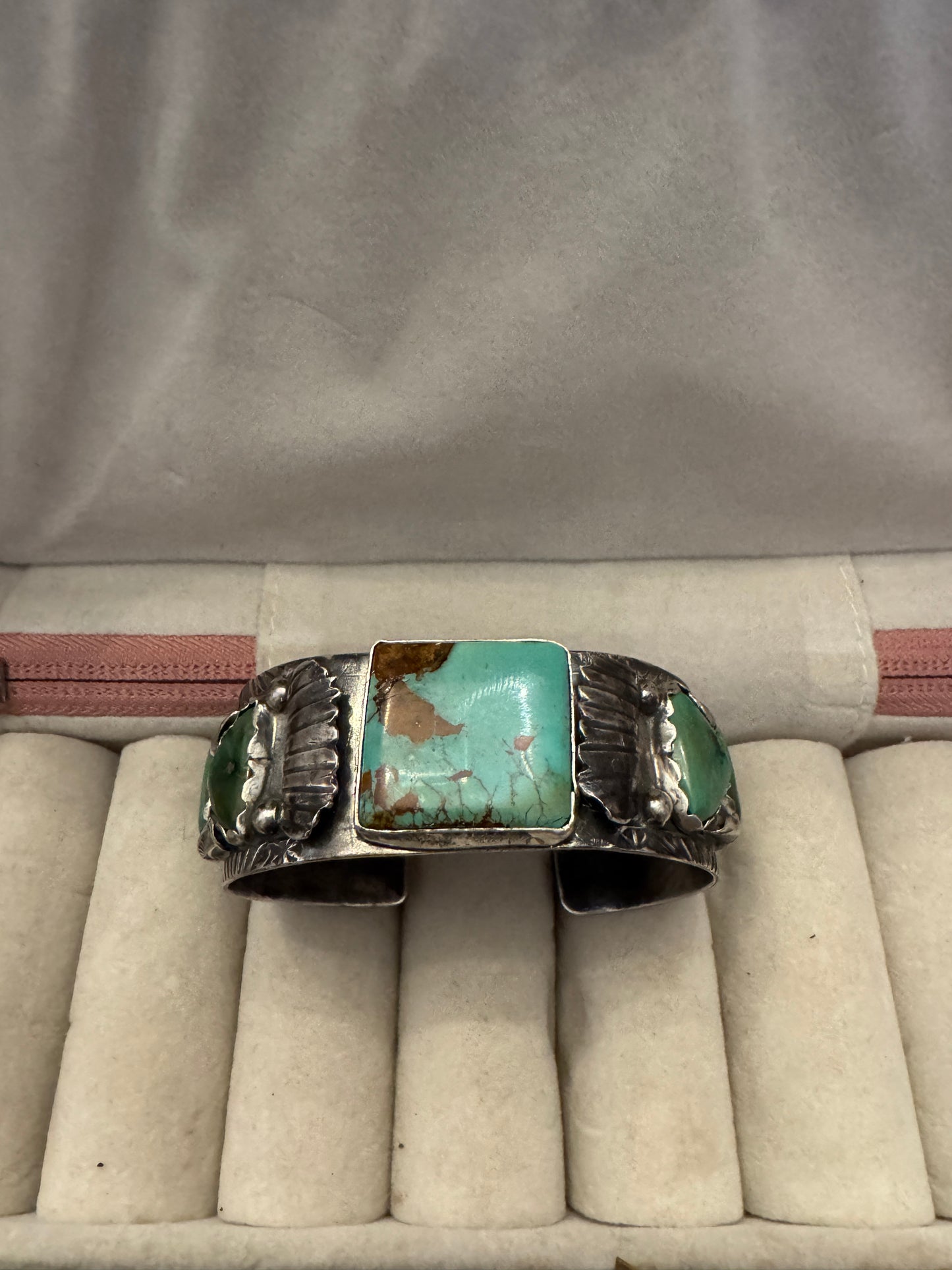 OUTLAW 1970s cuff